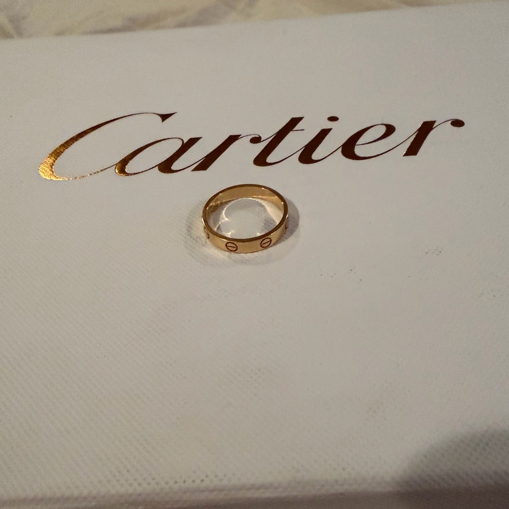 Cartier Gold Wedding Ring - Picture 9 of 16
